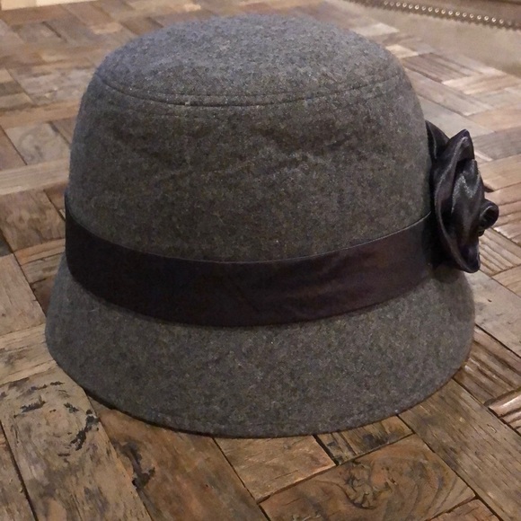 Gray Winter Hat Vintage Cloche Bucket Style main image 3